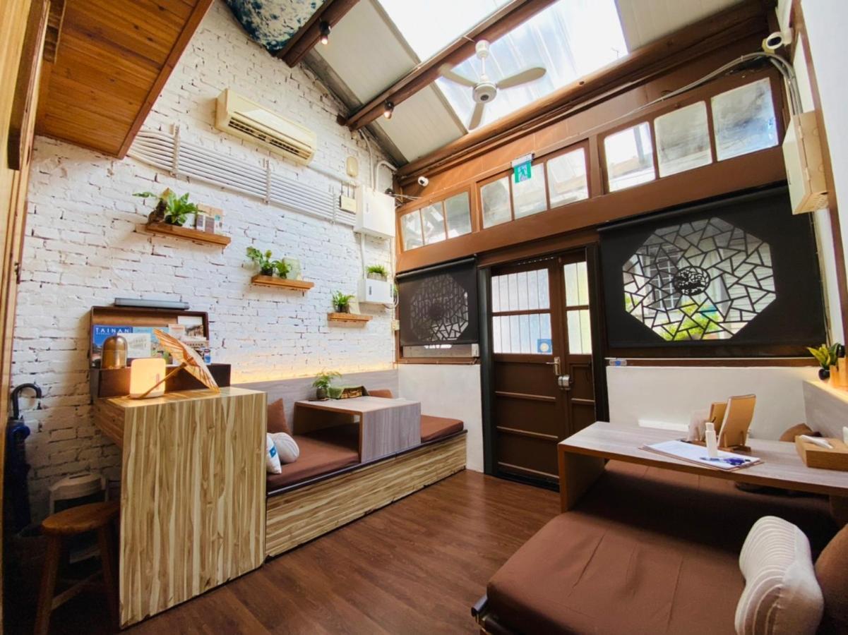 捉鳳凰 台南百年老宅包棟導覽民宿系列catchphoenix Centennial Guesthouse エクステリア 写真