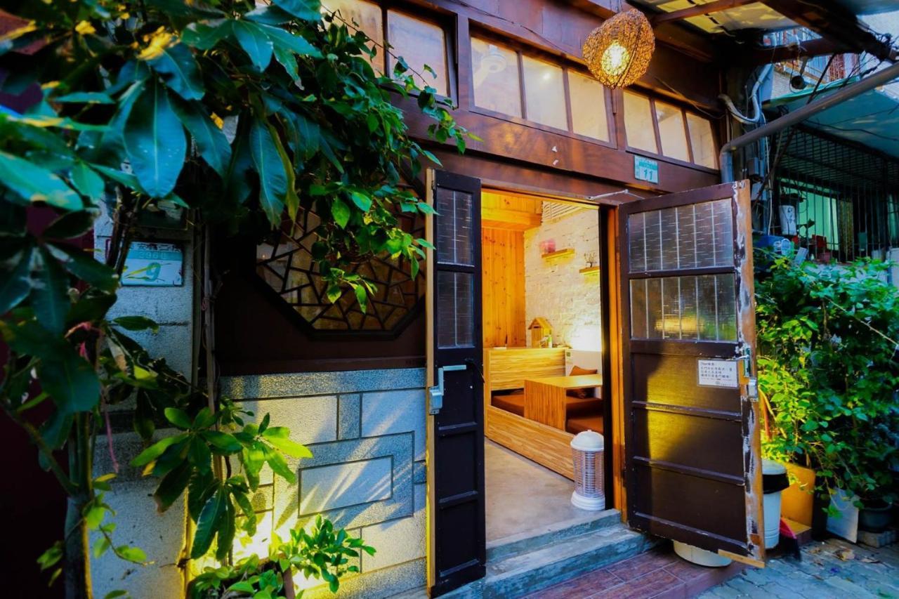 捉鳳凰 台南百年老宅包棟導覽民宿系列catchphoenix Centennial Guesthouse エクステリア 写真