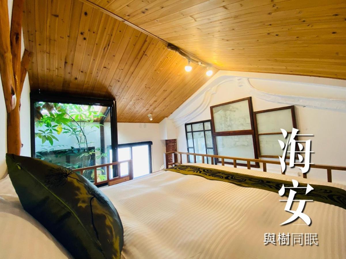 捉鳳凰 台南百年老宅包棟導覽民宿系列catchphoenix Centennial Guesthouse エクステリア 写真