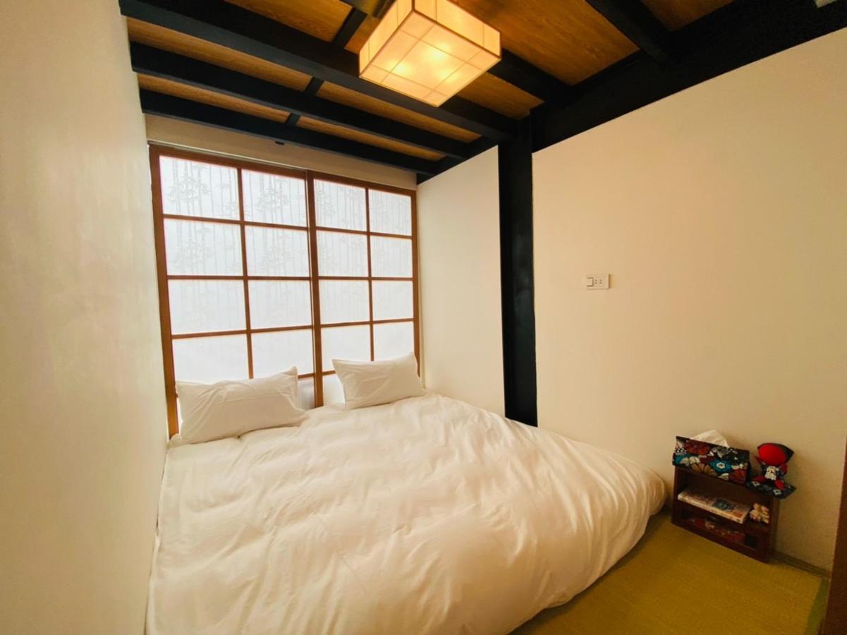 捉鳳凰 台南百年老宅包棟導覽民宿系列catchphoenix Centennial Guesthouse エクステリア 写真