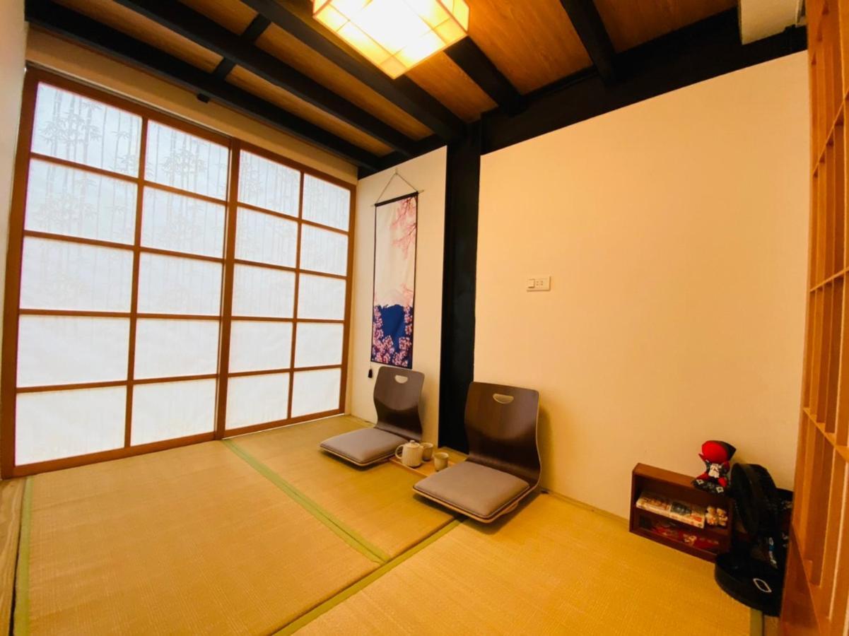 捉鳳凰 台南百年老宅包棟導覽民宿系列catchphoenix Centennial Guesthouse エクステリア 写真